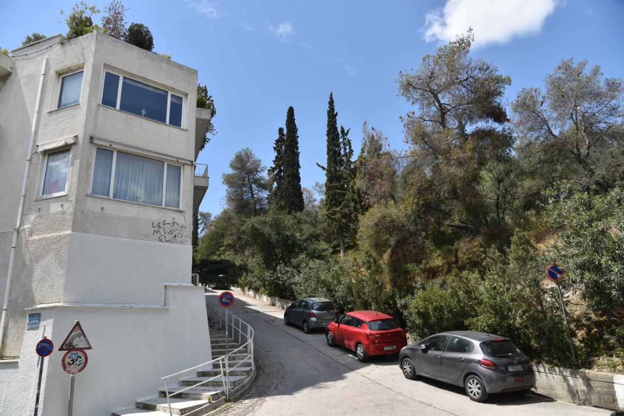 Canto-home Alongside The Acropolis * Athens